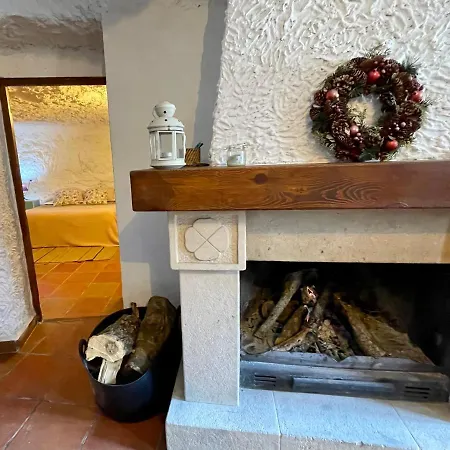 Cueva De La Abuela María Сasa de vacaciones *