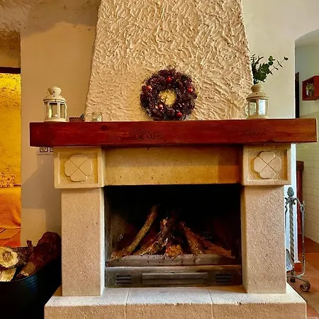 Cueva De La Abuela María *