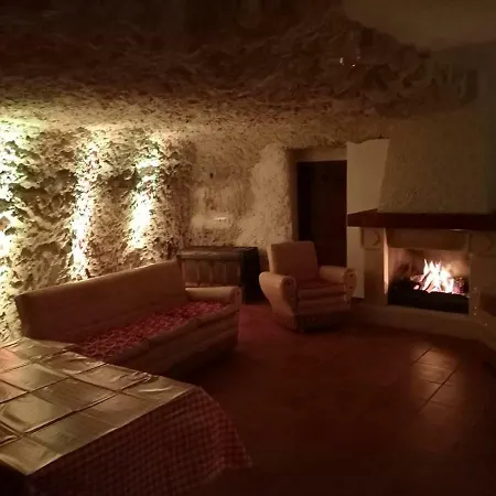 Сasa de vacaciones Cueva De La Abuela María Alcala del Jucar